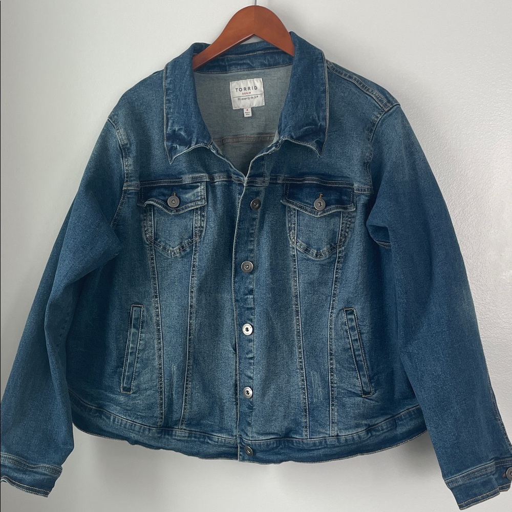 Torrid Classic Blue Jean Jacket 98%cotton